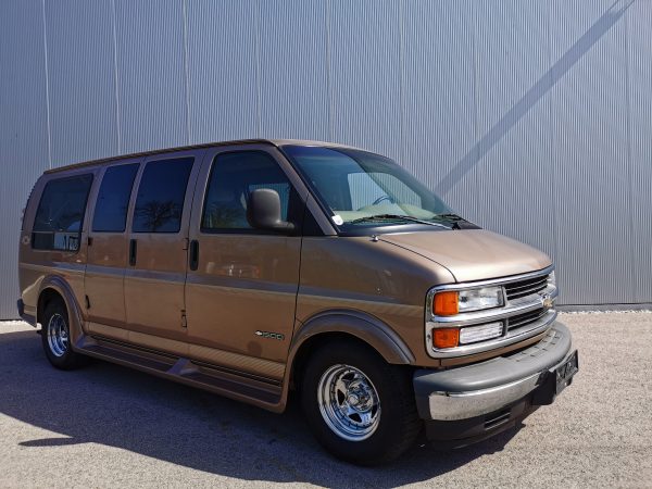 Chevrolet Express Van – Bild 15