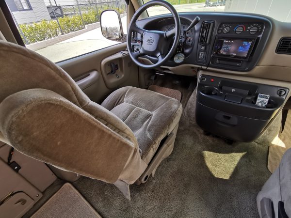 Chevrolet Express Van – Bild 9