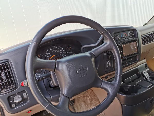 Chevrolet Express Van – Bild 12
